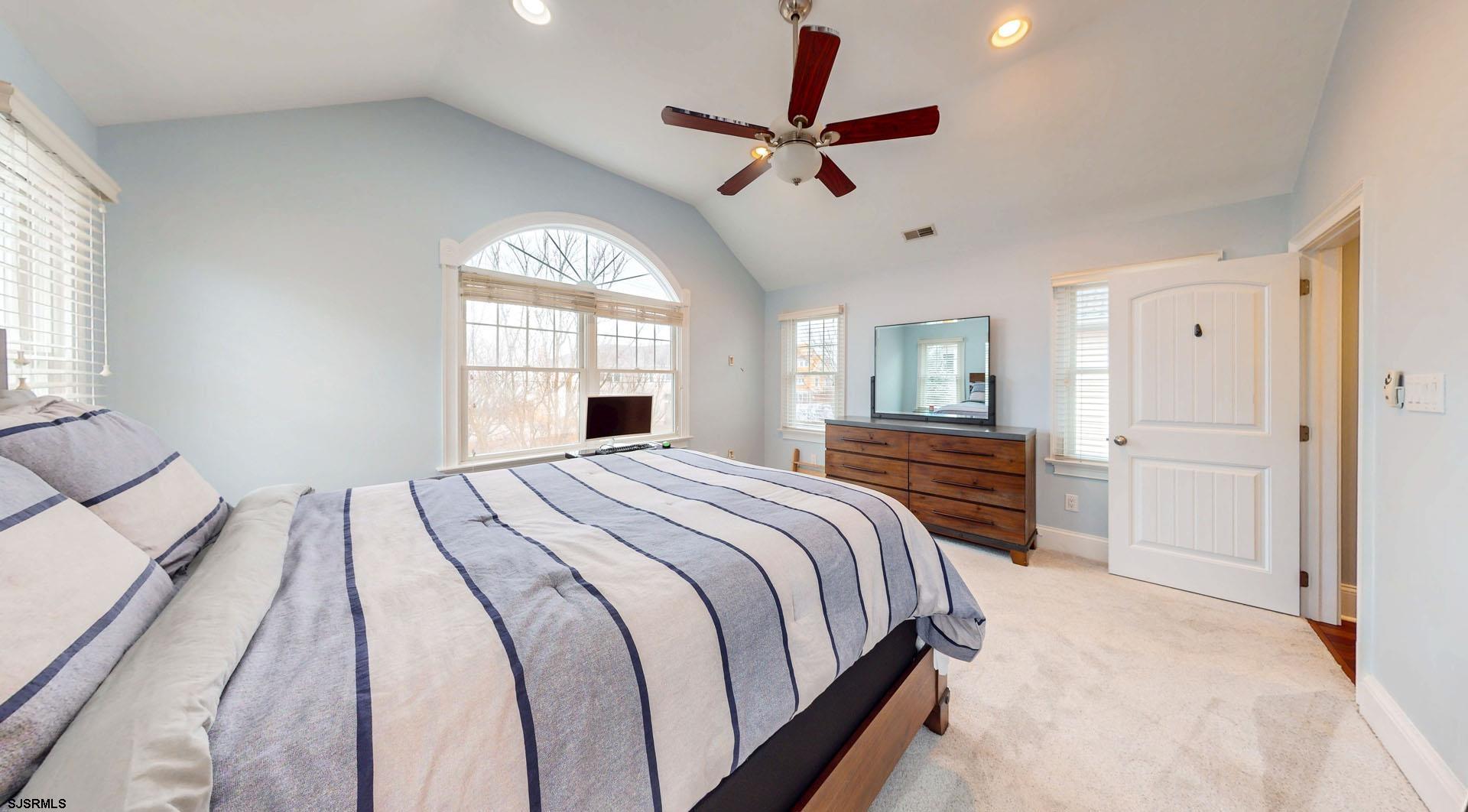 Ocean City, New Jersey 08226, United States, 7 Bedrooms Bedrooms, ,8 BathroomsBathrooms,Residential,Active,95950