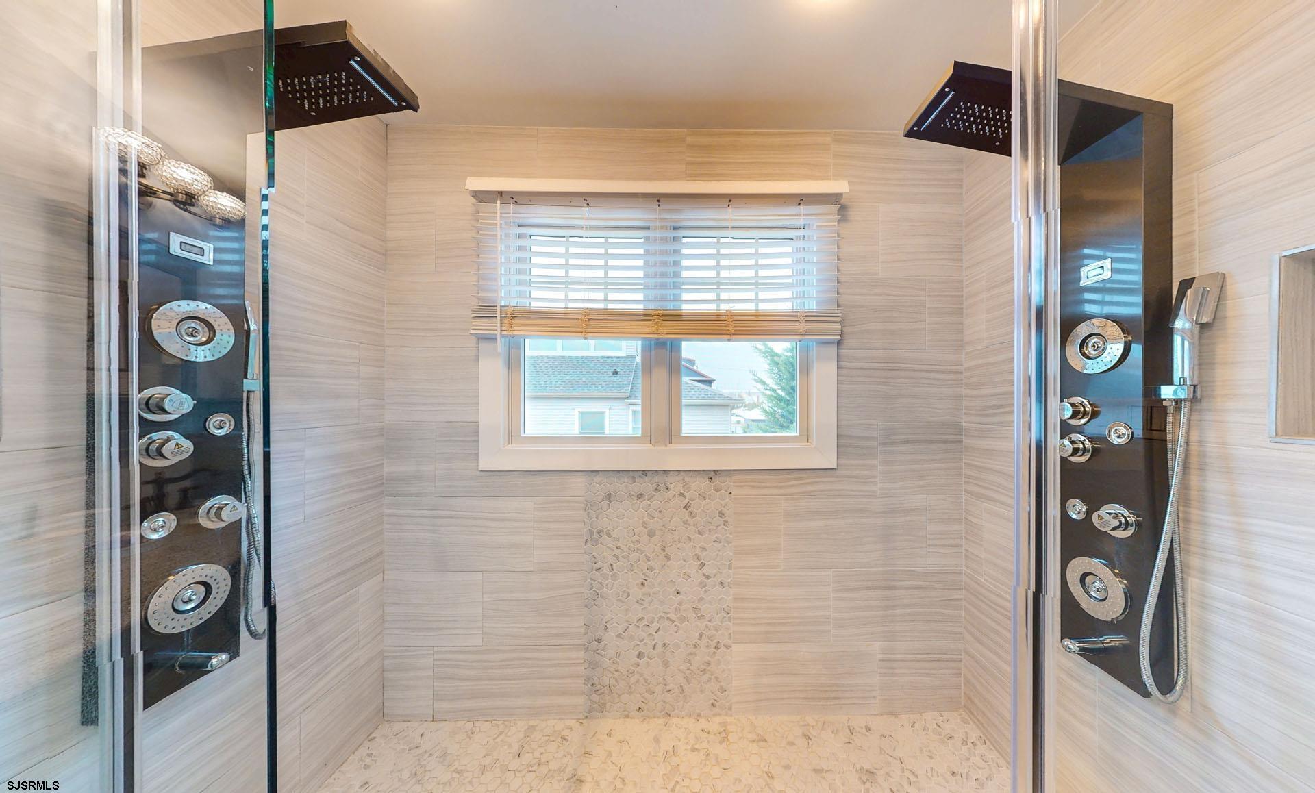 Ocean City, New Jersey 08226, United States, 7 Bedrooms Bedrooms, ,8 BathroomsBathrooms,Residential,Active,95950