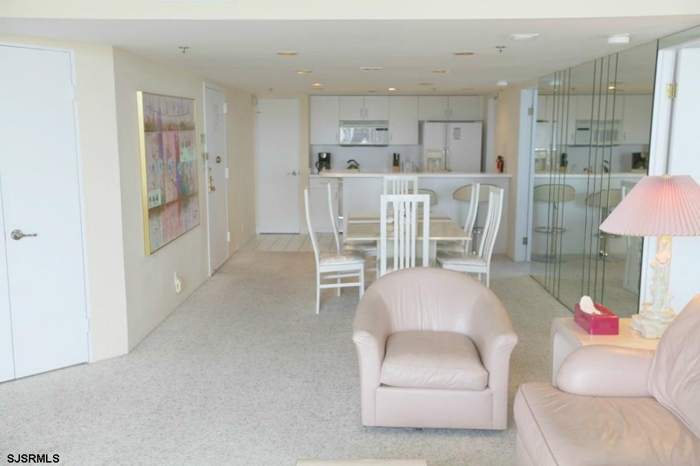 Atlantic City, New Jersey 08401, United States, 2 Bedrooms Bedrooms, ,2 BathroomsBathrooms,Residential,Active,88922