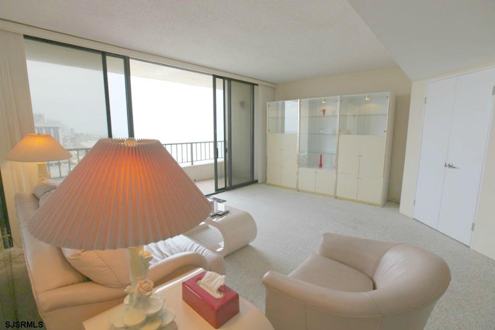 Atlantic City, New Jersey 08401, United States, 2 Bedrooms Bedrooms, ,2 BathroomsBathrooms,Residential,Active,88922