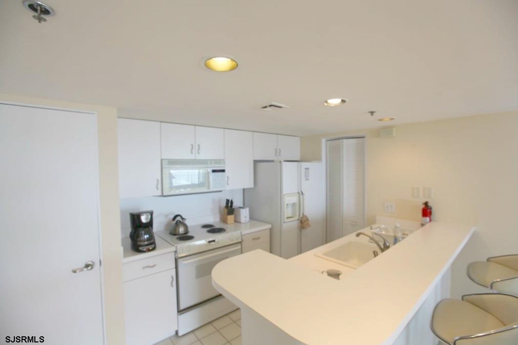 Atlantic City, New Jersey 08401, United States, 2 Bedrooms Bedrooms, ,2 BathroomsBathrooms,Residential,Active,88922