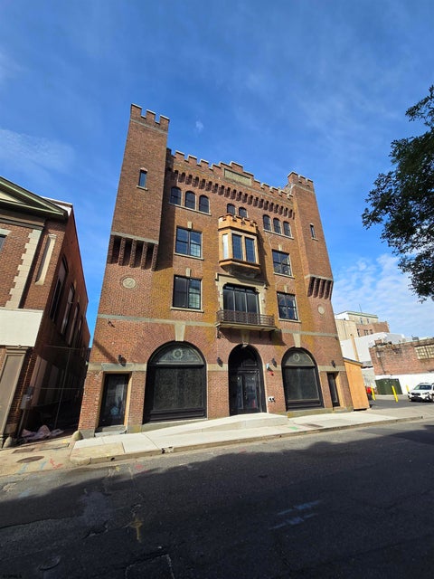 Apartment For Rent - 10 S New York Ave<br/> Atlantic City, NJ 08401