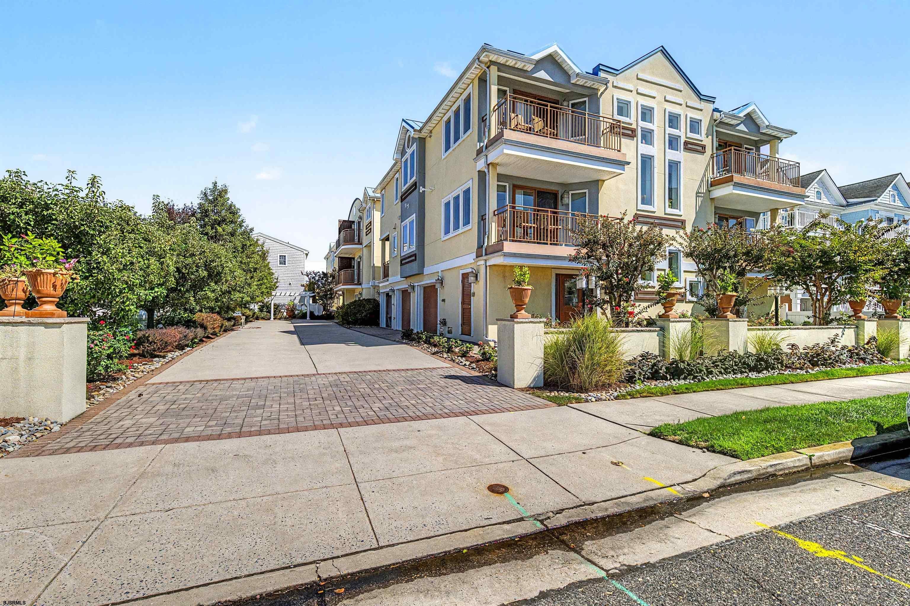 223 N Washington 2B