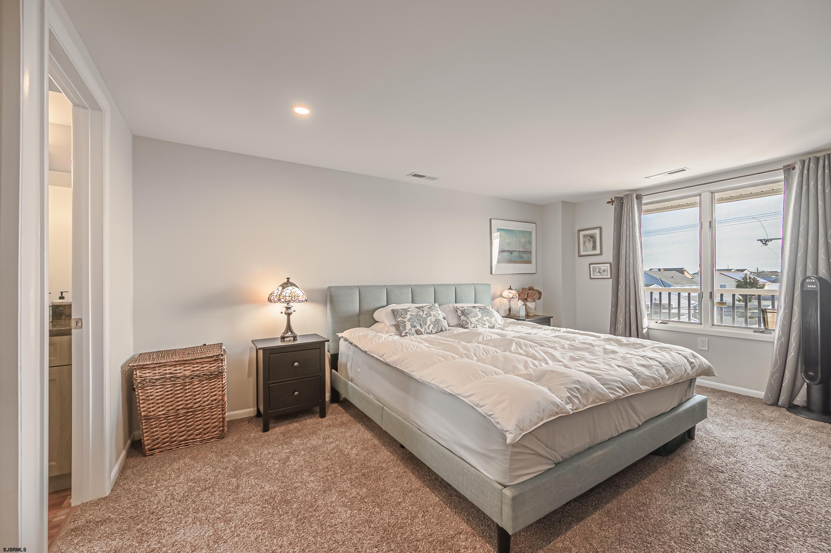 3007 Bayshore Ave 12