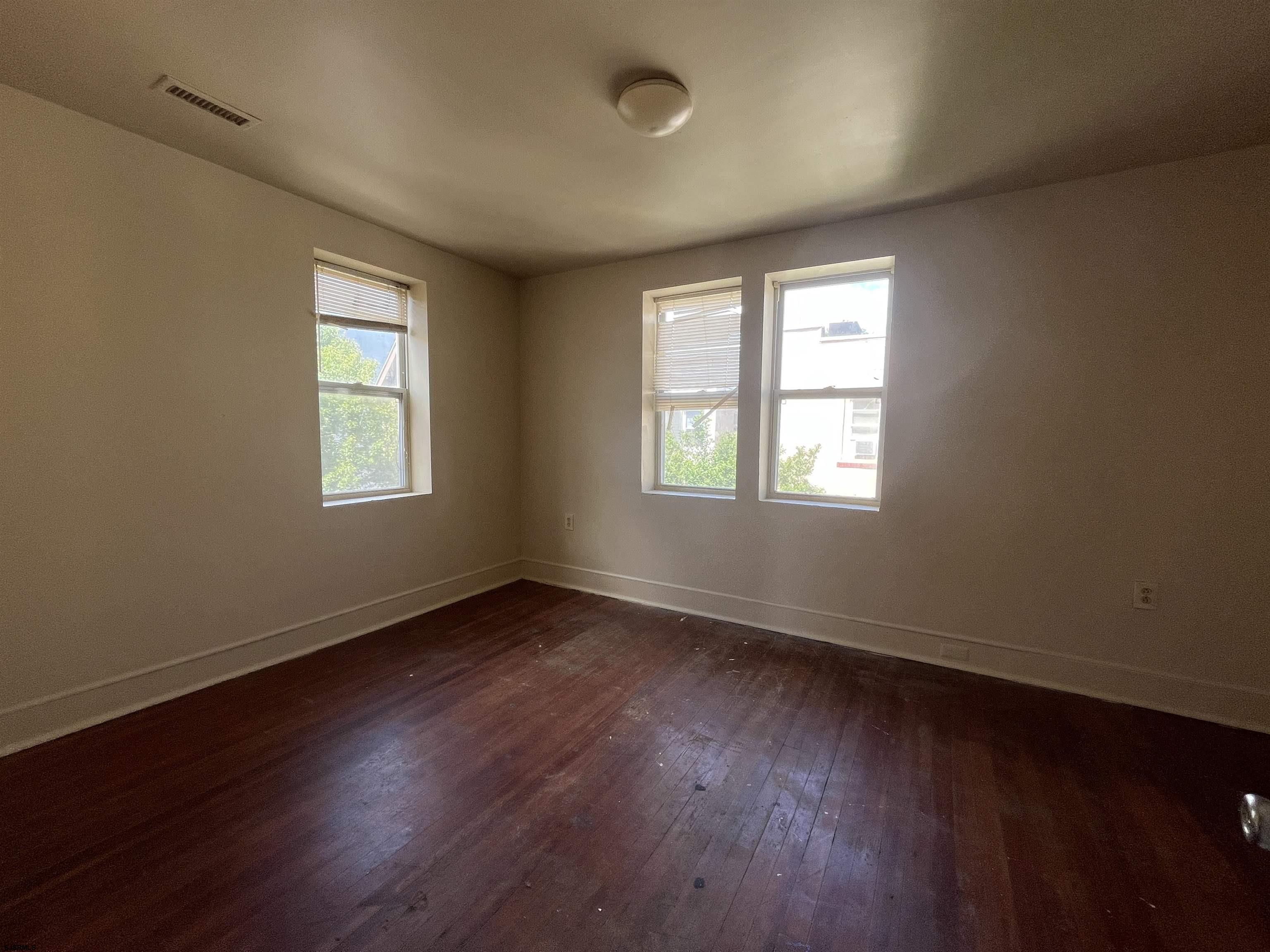 Atlantic City, New Jersey 08401, United States, 3 Bedrooms Bedrooms, ,2 BathroomsBathrooms,Residential,Active,142983