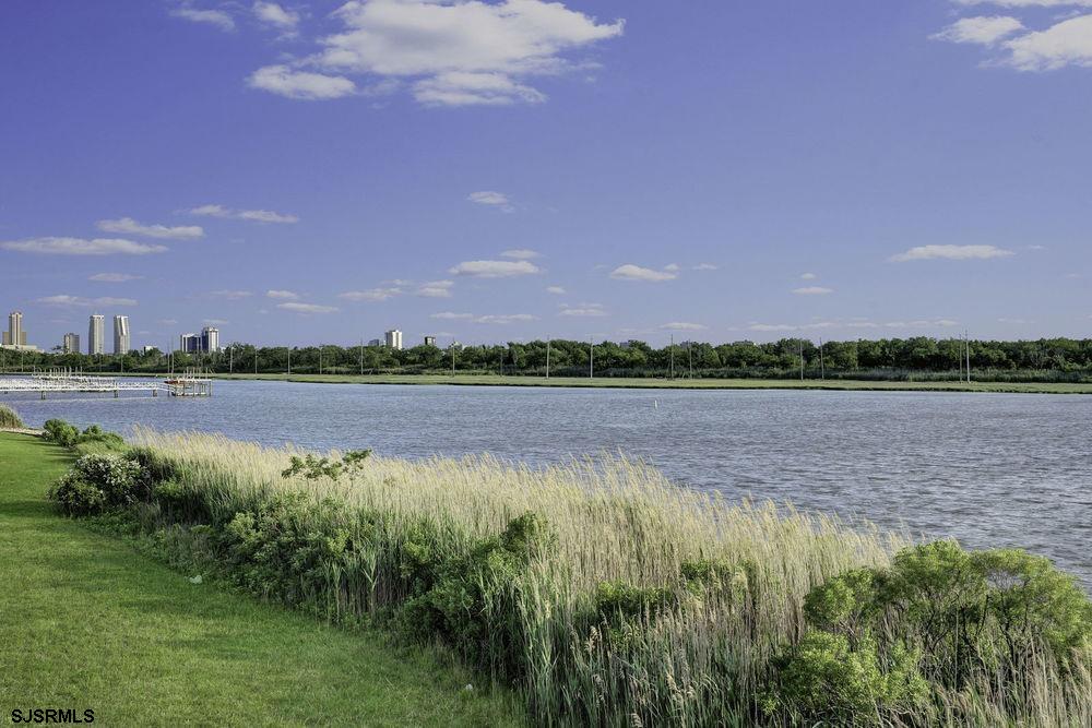 Atlantic City, New Jersey 08401, United States, 5 Bedrooms Bedrooms, ,3 BathroomsBathrooms,Residential,Active,42444