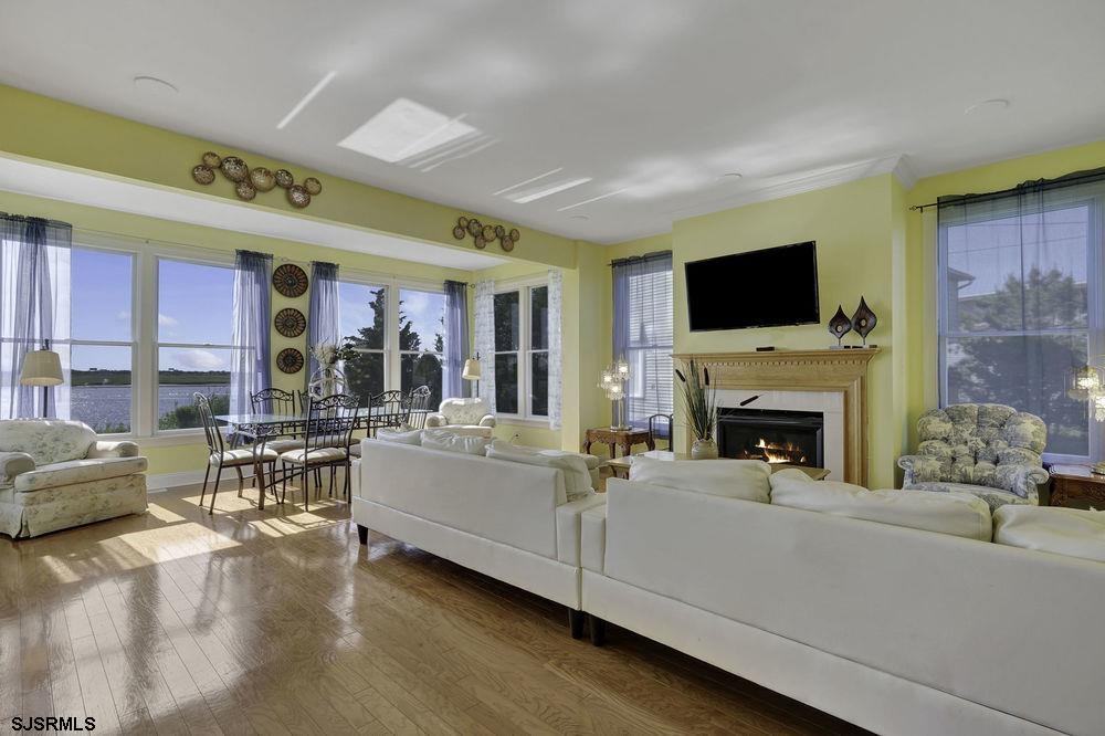 Atlantic City, New Jersey 08401, United States, 5 Bedrooms Bedrooms, ,3 BathroomsBathrooms,Residential,Active,42444