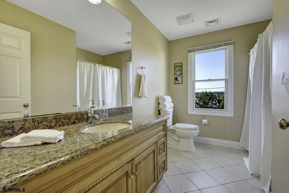 Atlantic City, New Jersey 08401, United States, 5 Bedrooms Bedrooms, ,3 BathroomsBathrooms,Residential,Active,42444