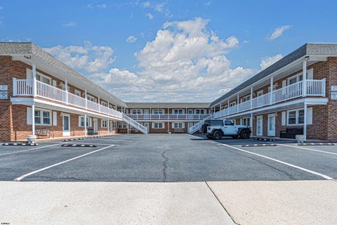 Condo For Sale - 21 S Monroe B8 Ave #8B<br/> Margate, NJ 08402