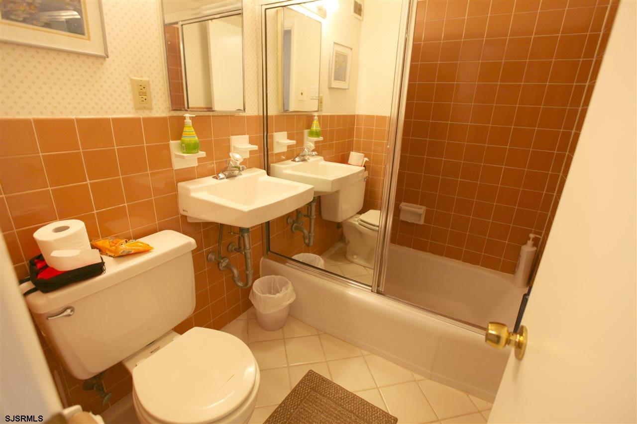 Margate, New Jersey 08402, United States, 2 Bedrooms Bedrooms, ,2 BathroomsBathrooms,Residential,Active,176511