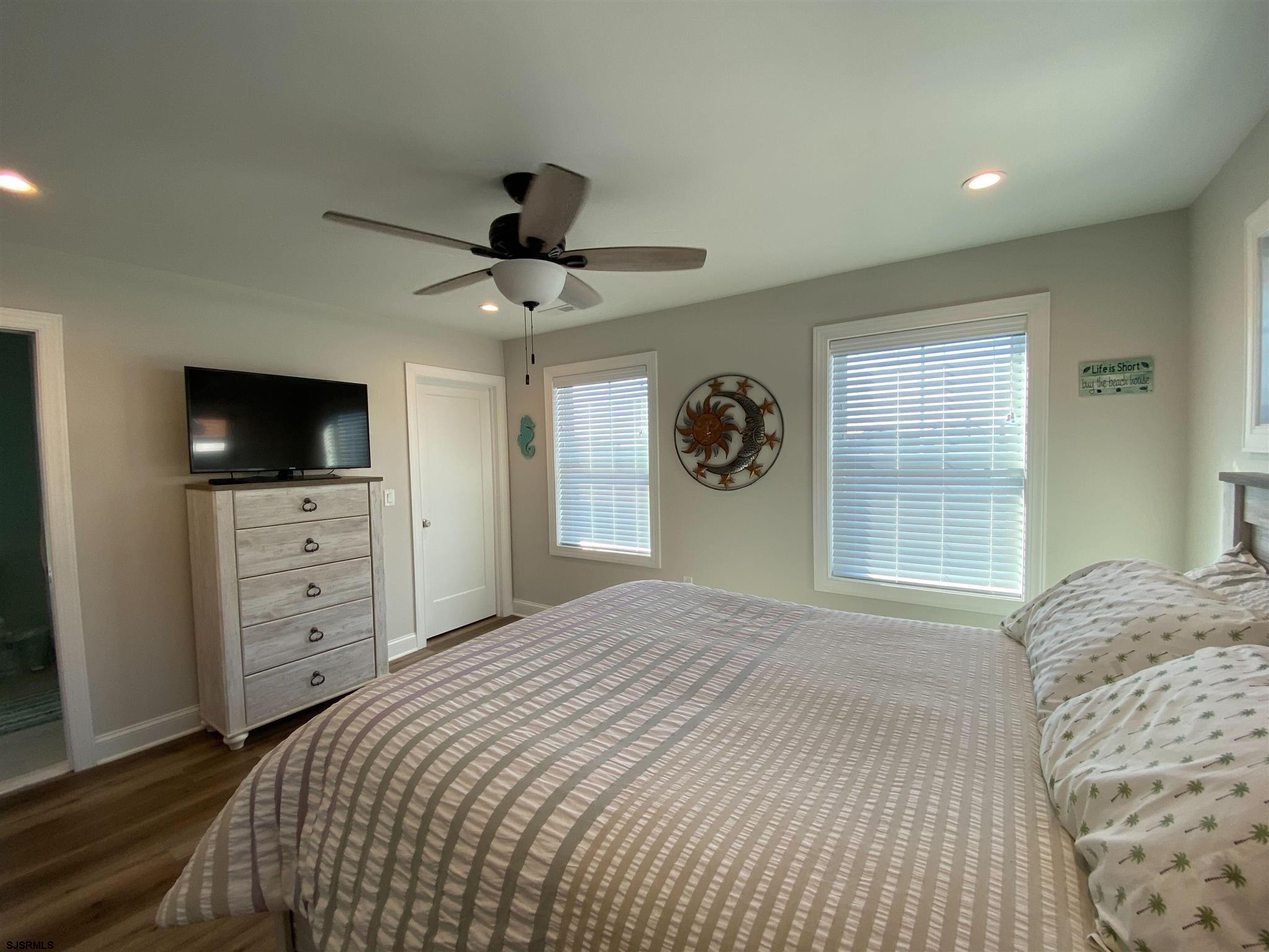 Ventnor, New Jersey 08406, United States, 3 Bedrooms Bedrooms, ,3 BathroomsBathrooms,Residential,Active,130804