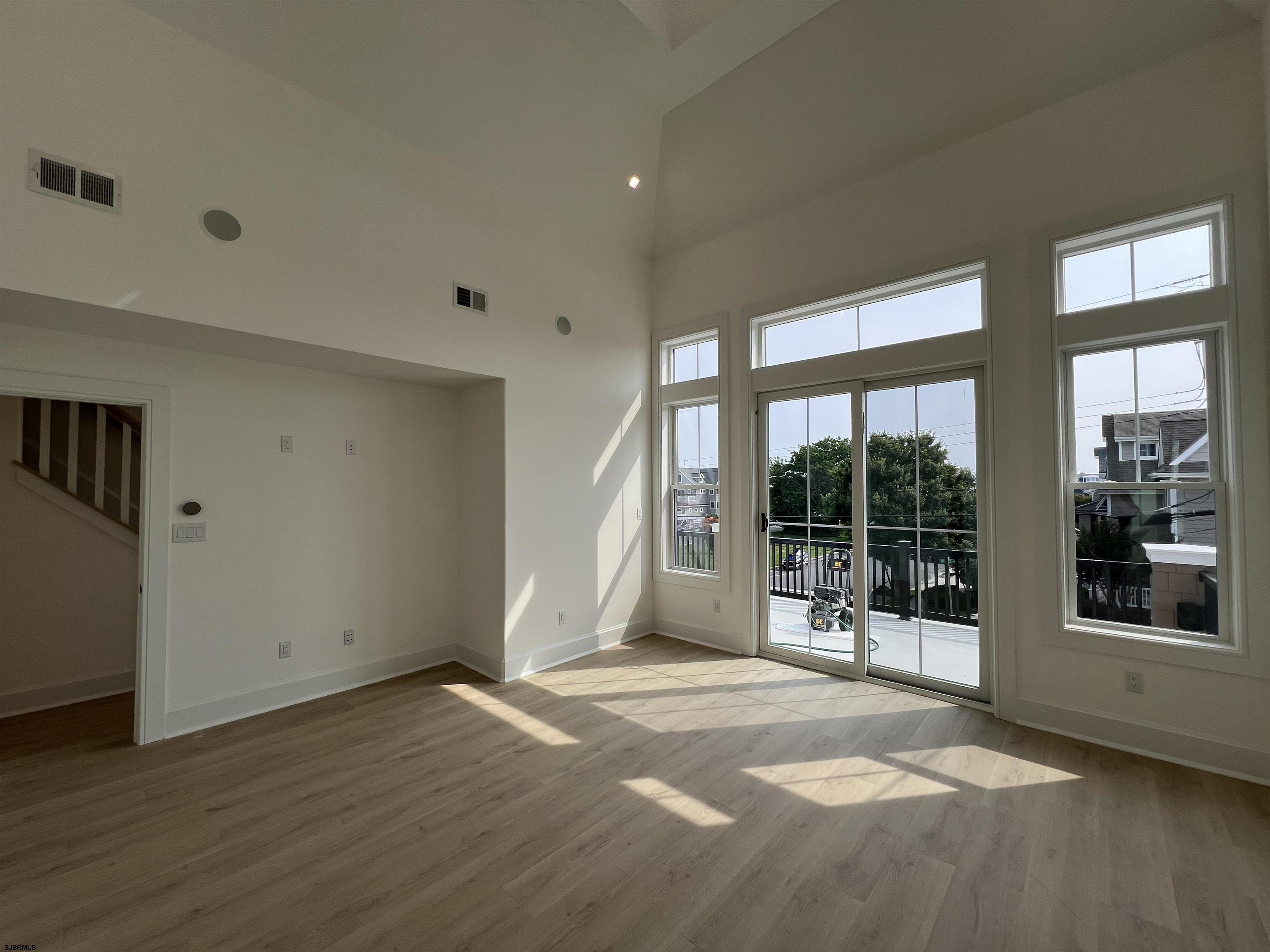 Ocean City, New Jersey 08226, United States, 5 Bedrooms Bedrooms, ,5 BathroomsBathrooms,Residential,Active,80158