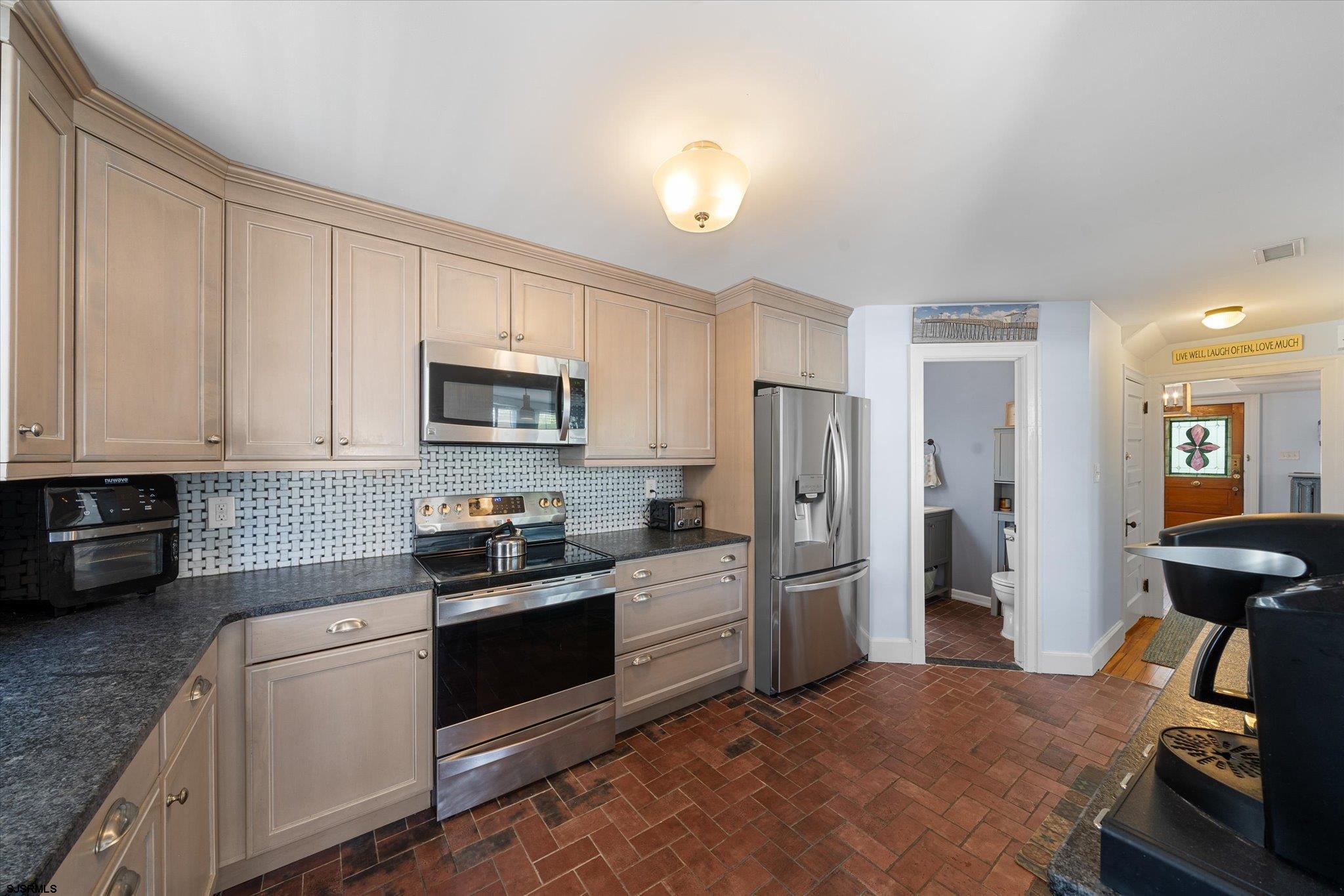 Ocean City, New Jersey 08226, United States, 8 Bedrooms Bedrooms, ,9 BathroomsBathrooms,Residential,Active,112217