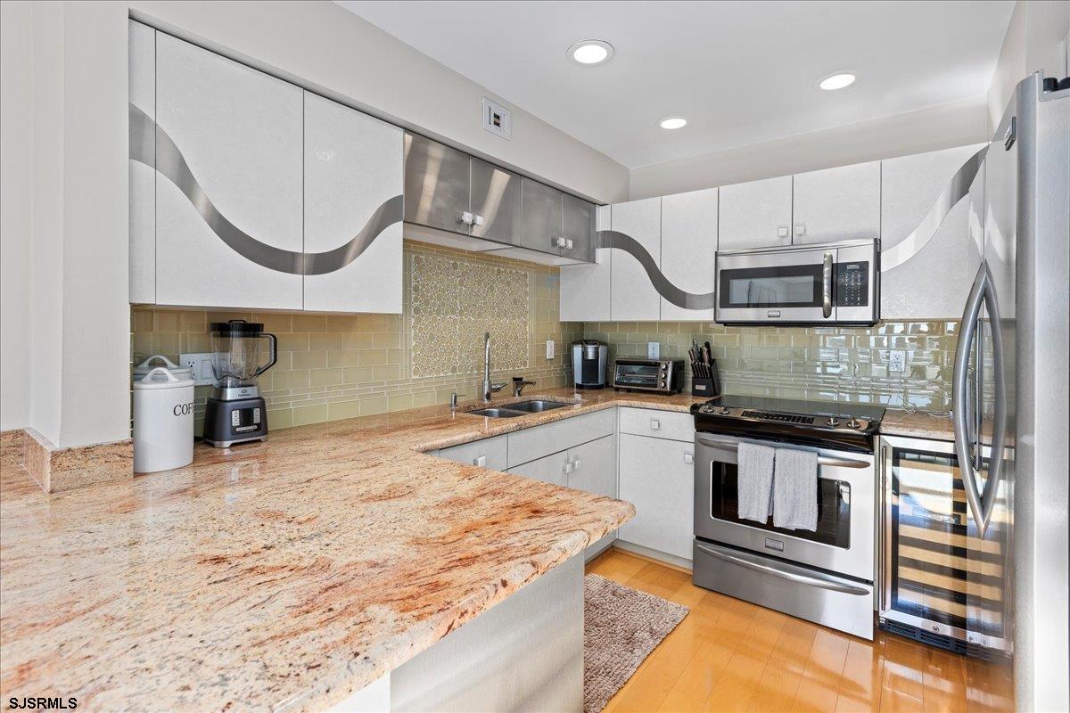 Margate, New Jersey 08402, United States, 2 Bedrooms Bedrooms, ,2 BathroomsBathrooms,Residential,Pending,82765