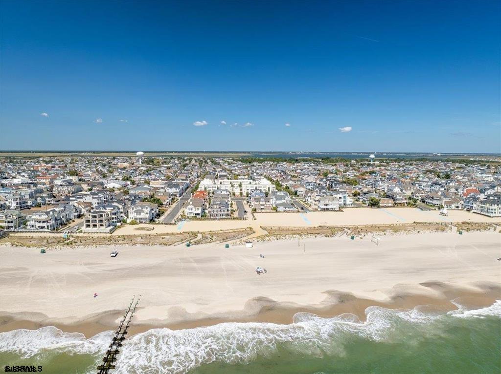 Margate, New Jersey 08402, United States, 2 Bedrooms Bedrooms, ,2 BathroomsBathrooms,Residential,Pending,82765