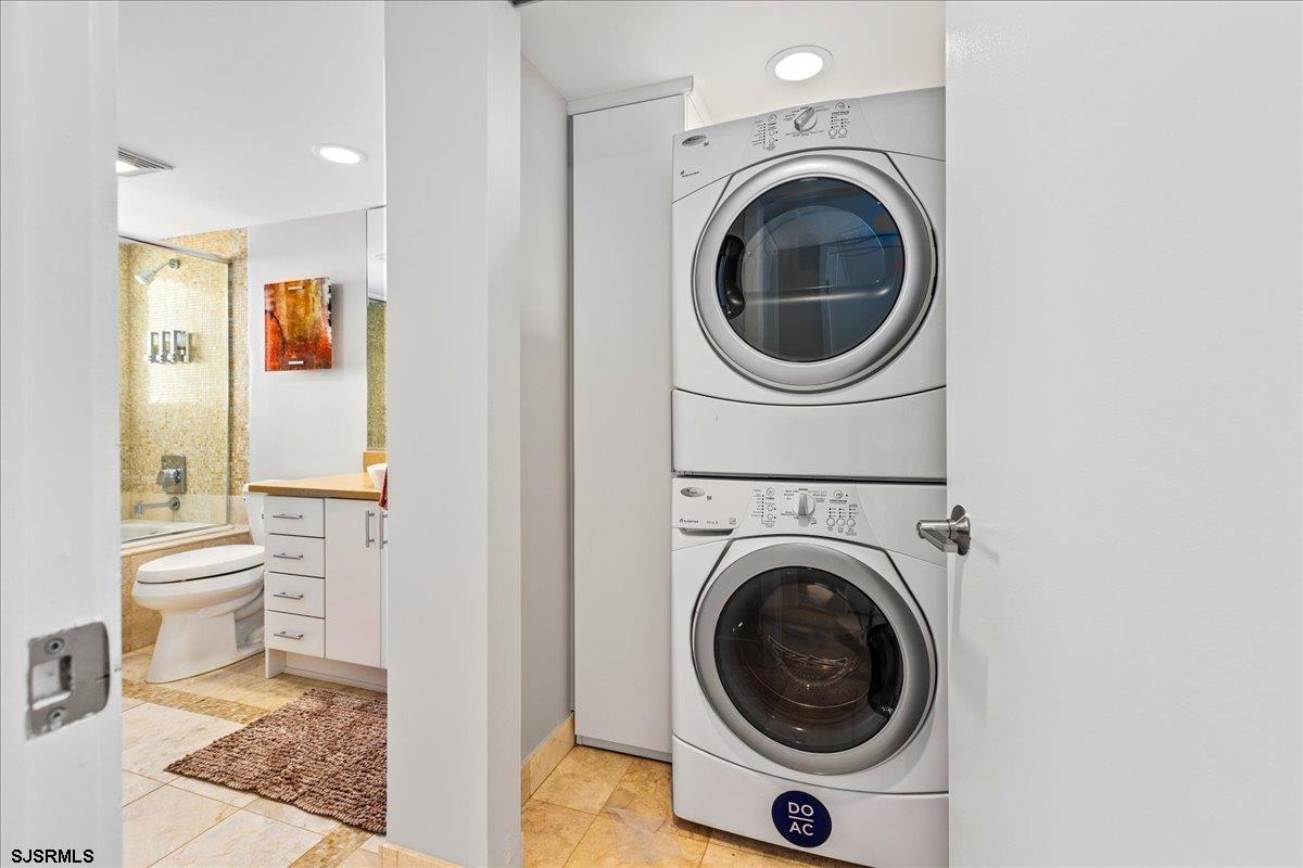 Margate, New Jersey 08402, United States, 2 Bedrooms Bedrooms, ,2 BathroomsBathrooms,Residential,Pending,82765