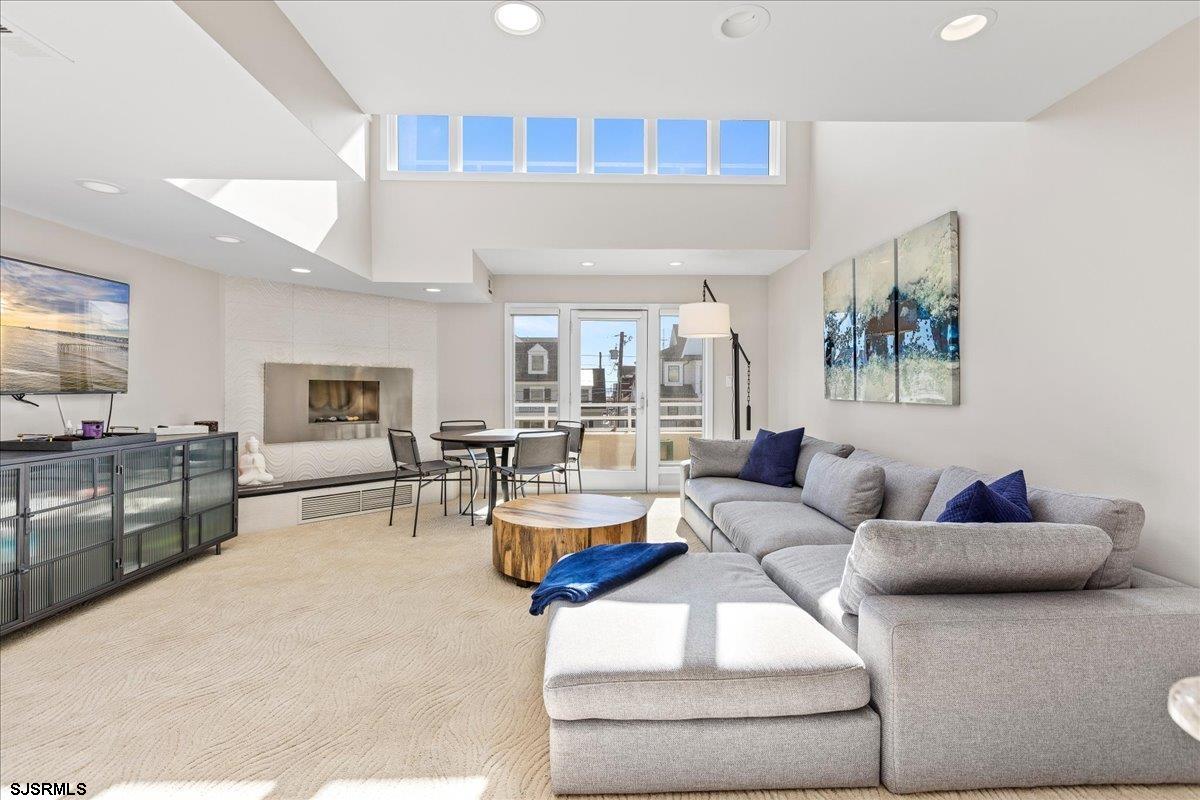 Margate, New Jersey 08402, United States, 2 Bedrooms Bedrooms, ,2 BathroomsBathrooms,Residential,Pending,82765