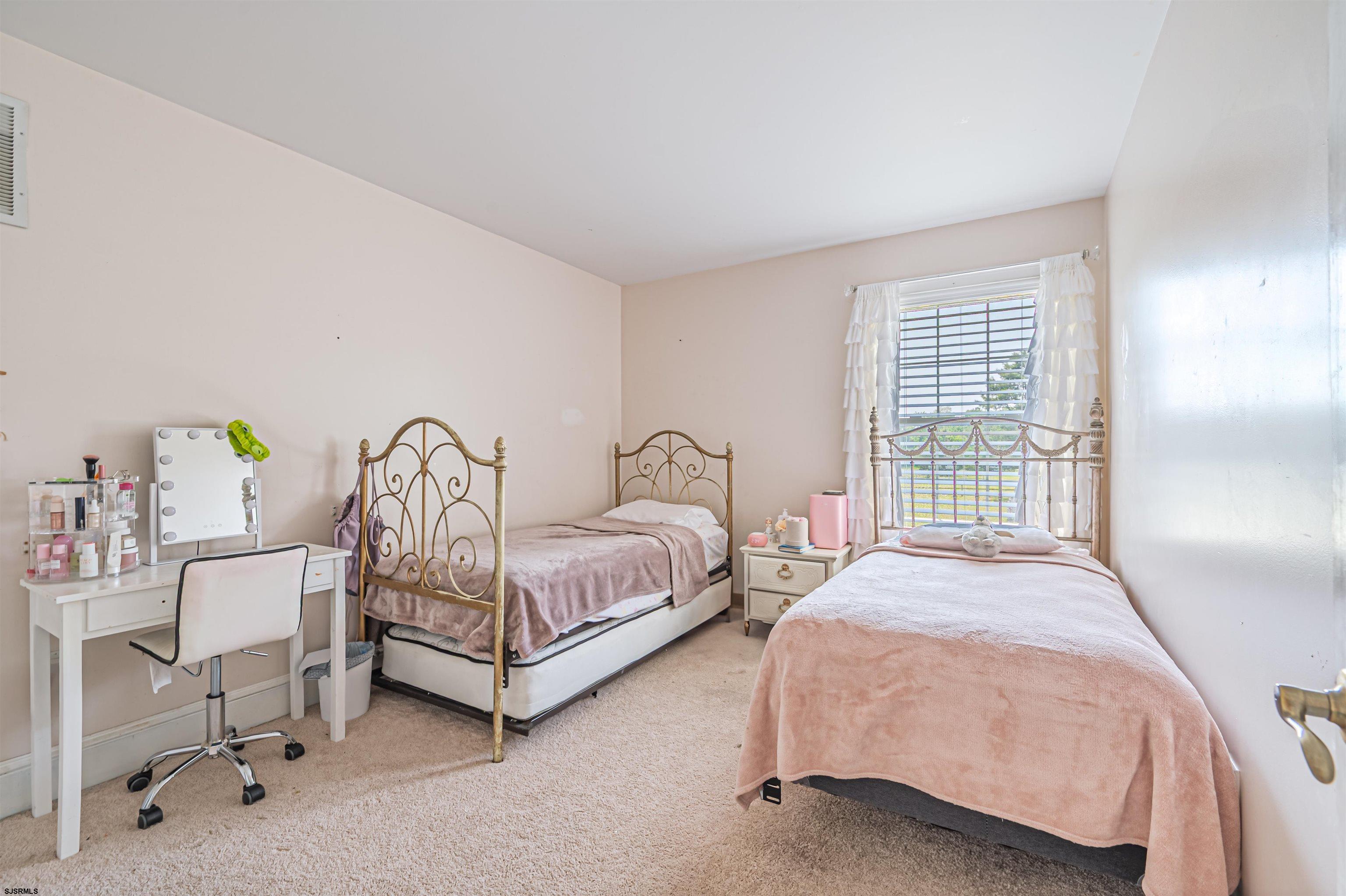 Egg Harbor Township, New Jersey 08234, United States, 4 Bedrooms Bedrooms, ,3 BathroomsBathrooms,Residential,Active,148890