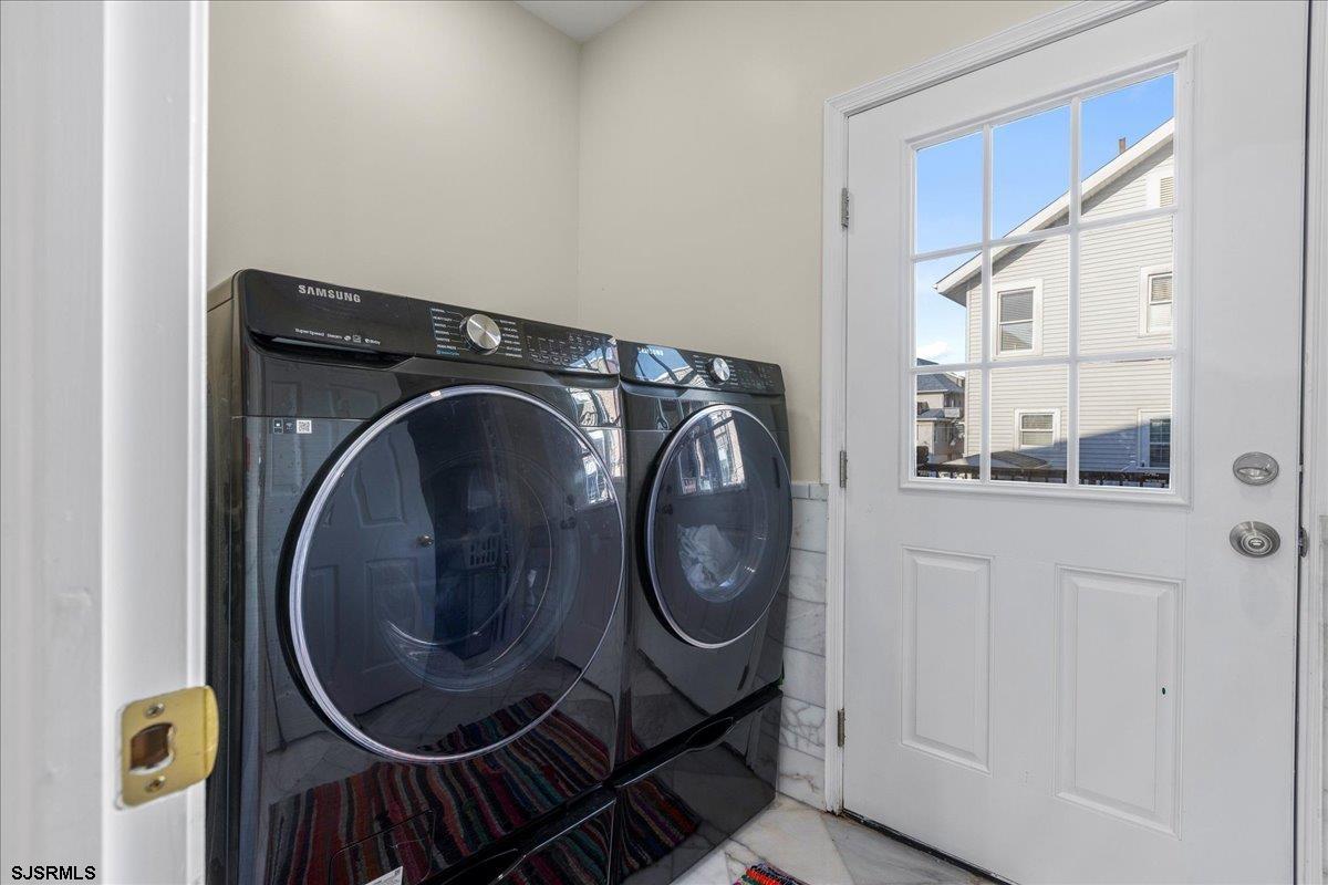 Ventnor, New Jersey 08406, United States, 6 Bedrooms Bedrooms, ,5 BathroomsBathrooms,Residential,Active,17359