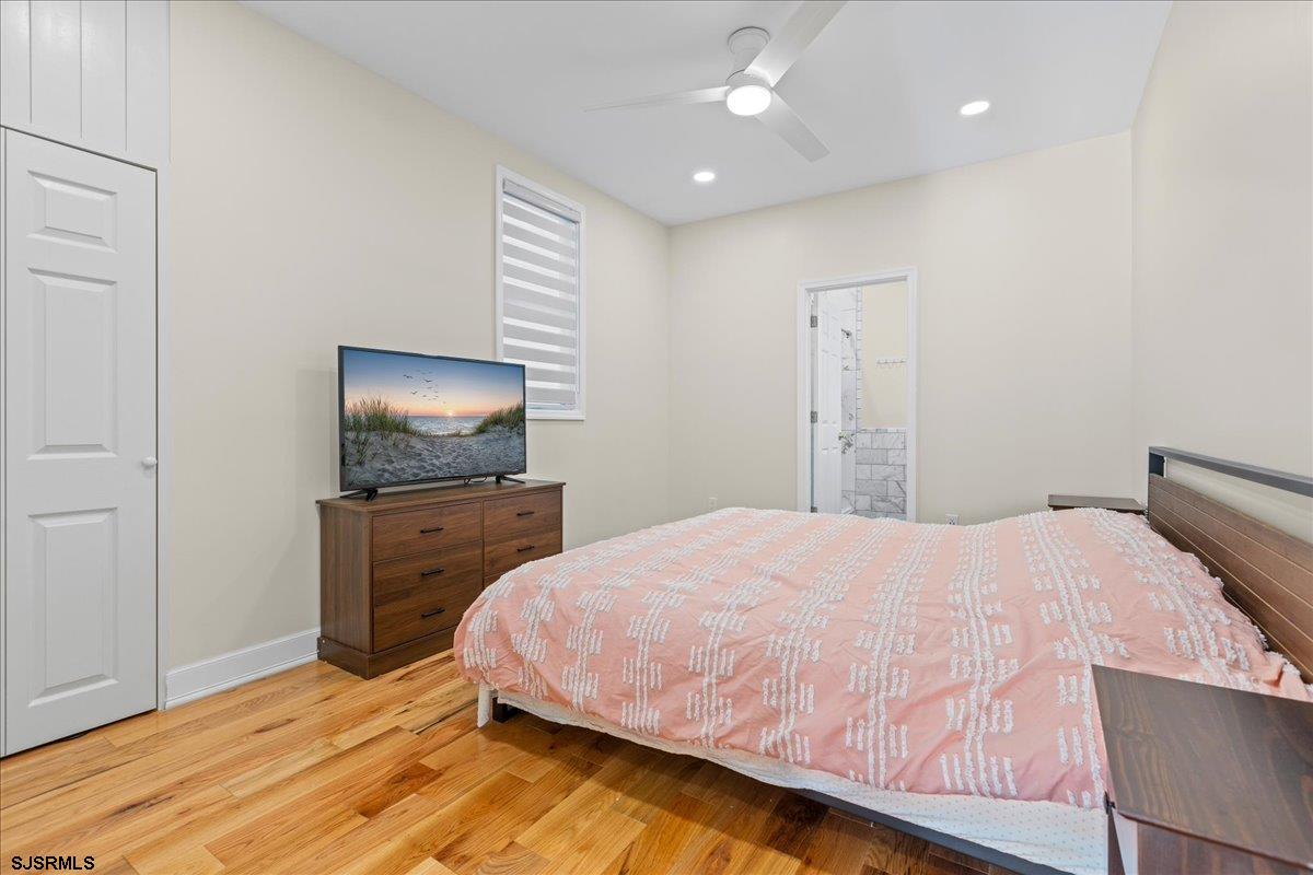 Ventnor, New Jersey 08406, United States, 6 Bedrooms Bedrooms, ,5 BathroomsBathrooms,Residential,Active,17359