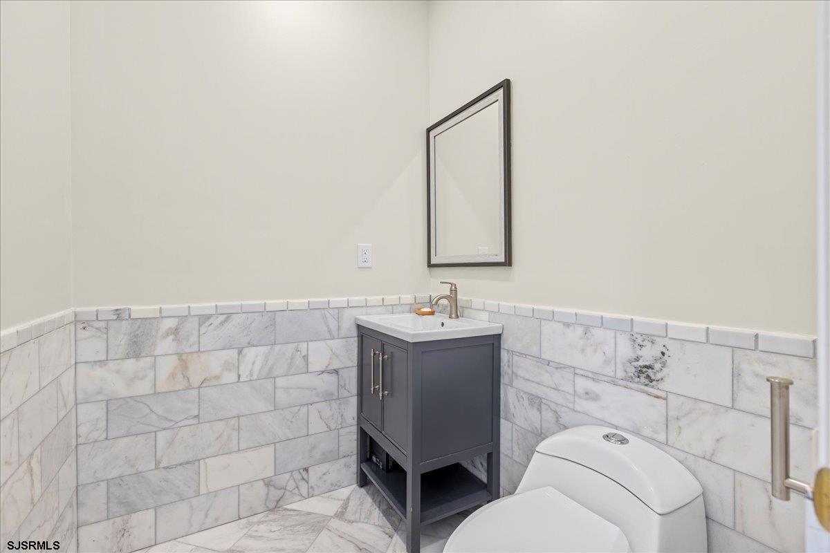 Ventnor, New Jersey 08406, United States, 6 Bedrooms Bedrooms, ,5 BathroomsBathrooms,Residential,Active,17359