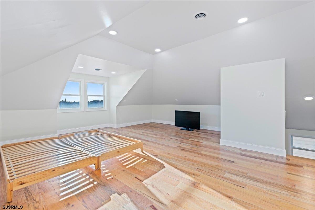 Ventnor, New Jersey 08406, United States, 6 Bedrooms Bedrooms, ,5 BathroomsBathrooms,Residential,Active,17359