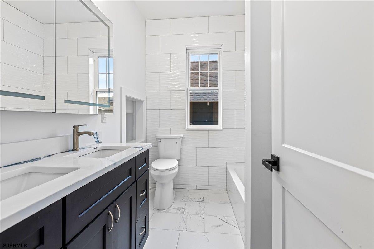 Ventnor, New Jersey 08406, United States, 3 Bedrooms Bedrooms, ,2 BathroomsBathrooms,Residential,Active,109392