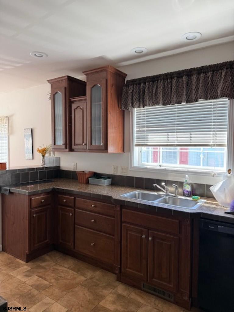 Weymouth Township, New Jersey 08330, United States, 3 Bedrooms Bedrooms, ,2 BathroomsBathrooms,Residential,Active,198232