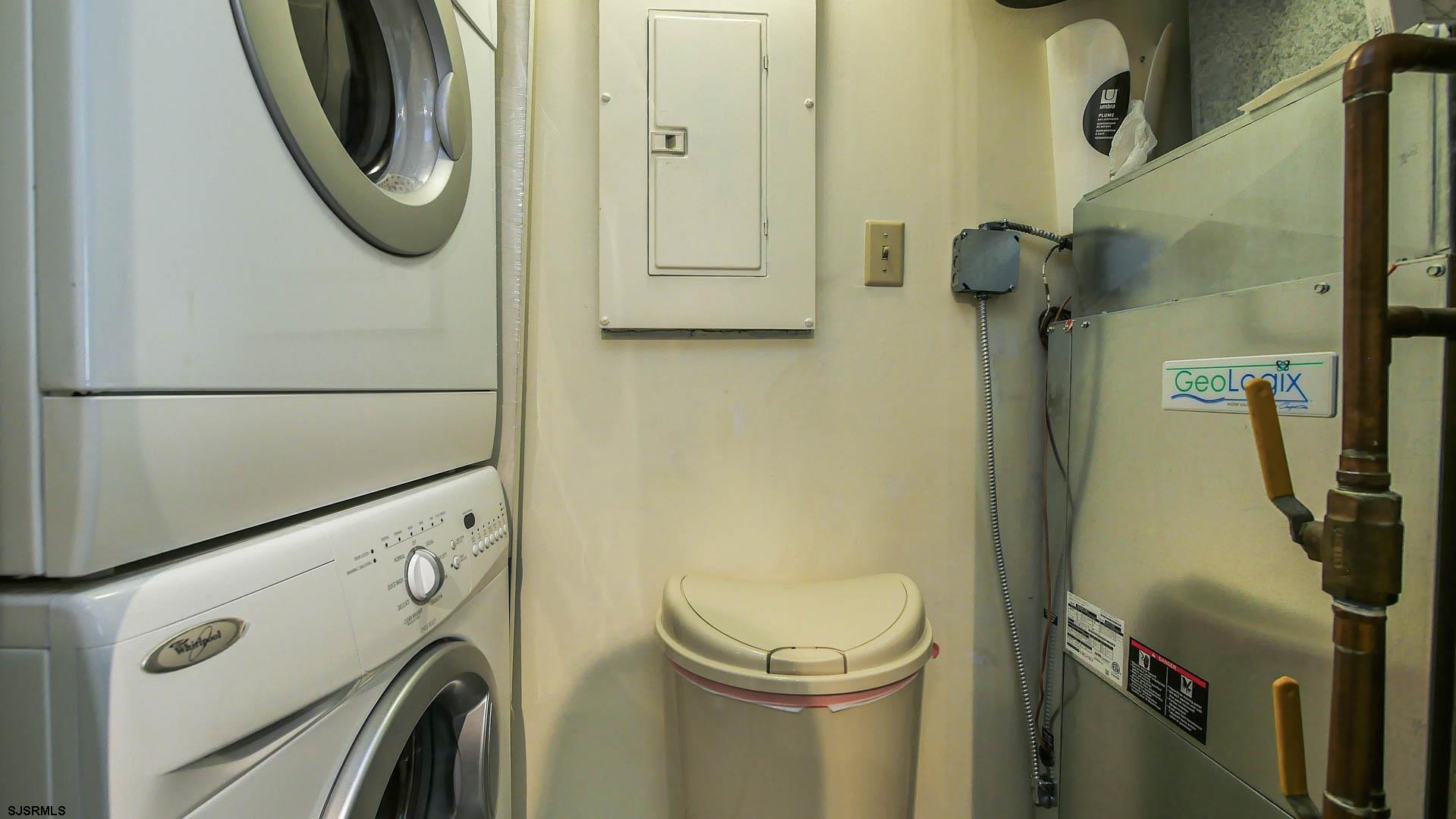 Atlantic City, New Jersey 08401, United States, 1 Bedroom Bedrooms, ,2 BathroomsBathrooms,Residential,Pending,13997