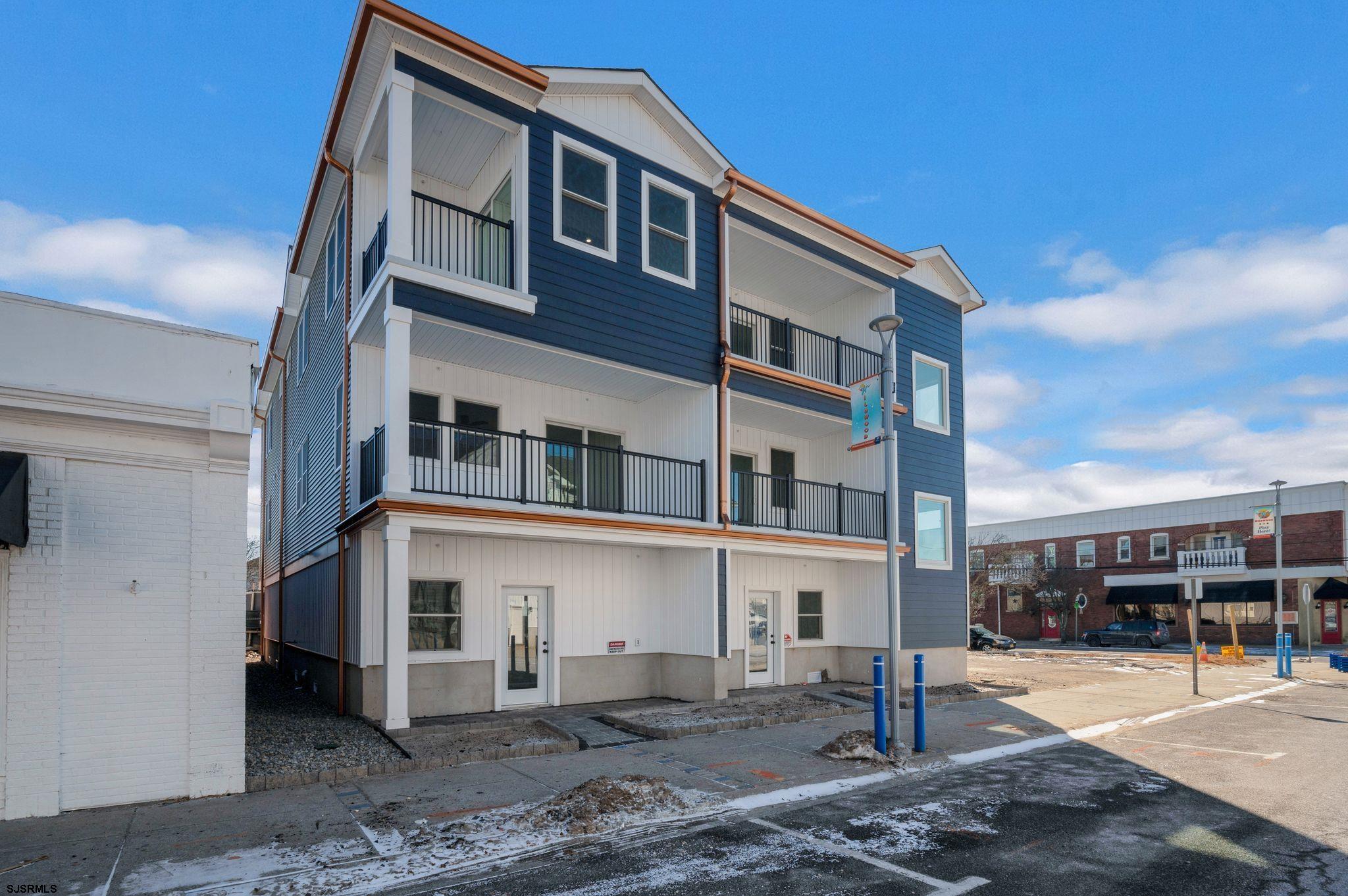 3719 Pacific Ave A first floor