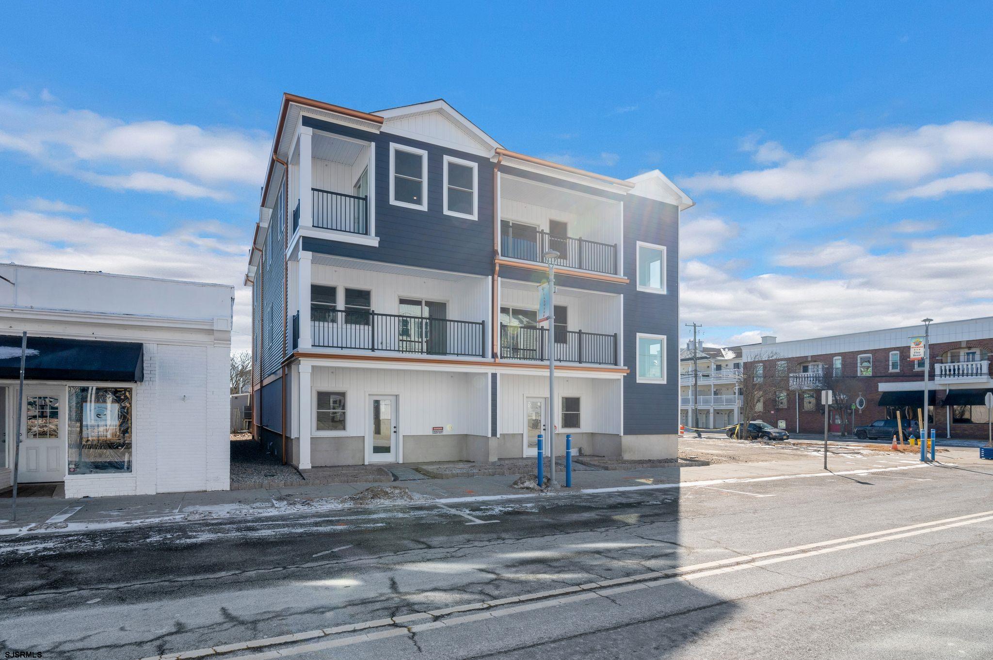 3719 Pacific Ave A first floor