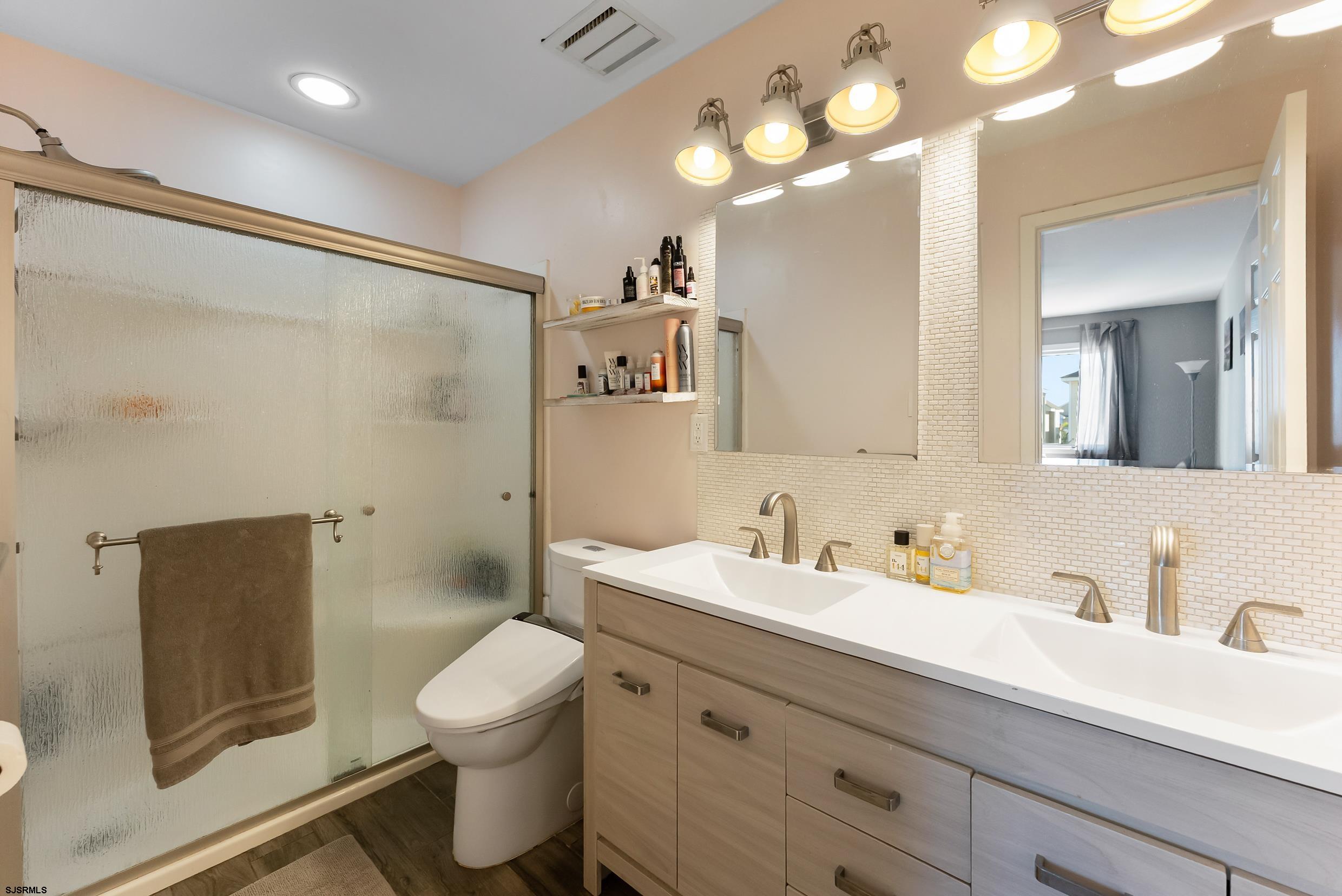 Ocean City, New Jersey 08226, United States, 3 Bedrooms Bedrooms, ,2 BathroomsBathrooms,Residential,Pending,201083