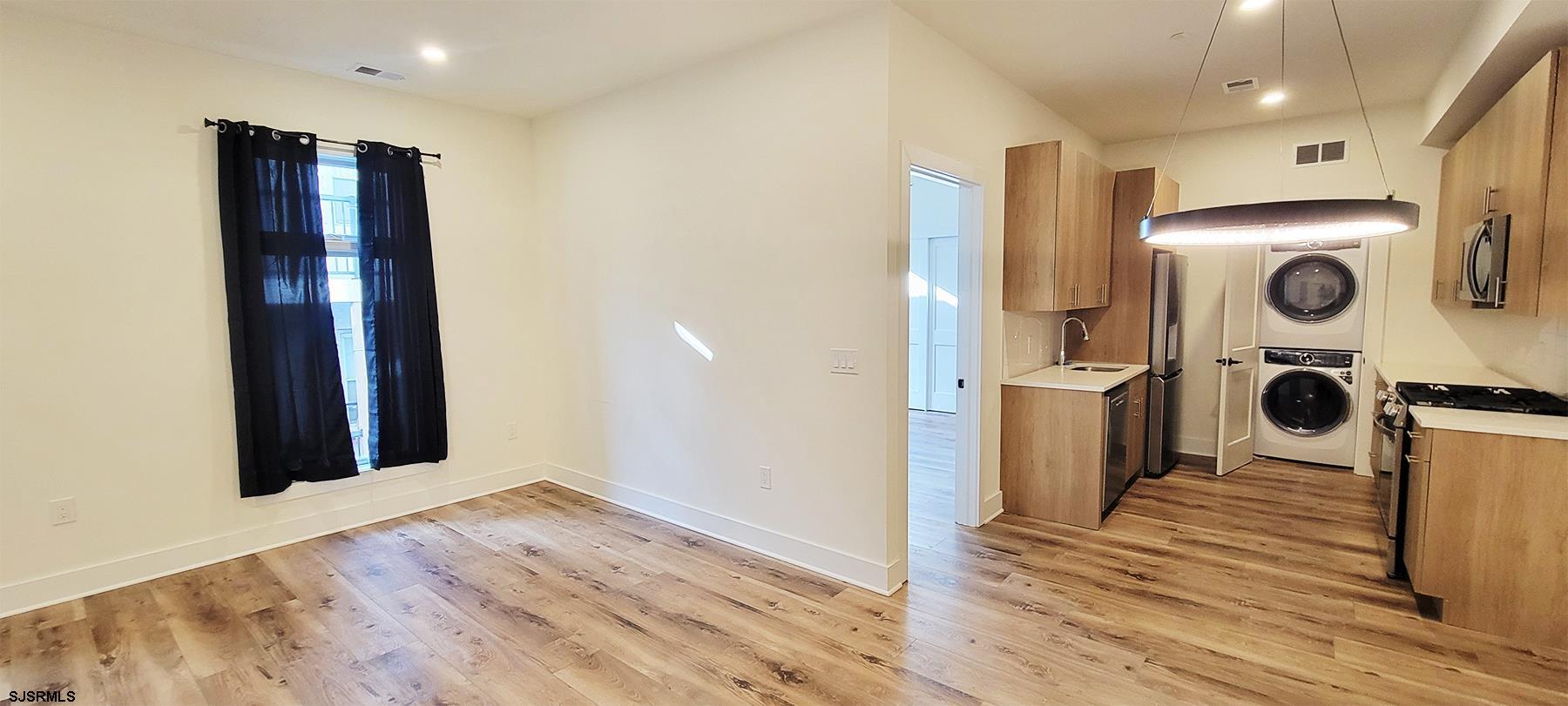 Atlantic City, New Jersey 08401, United States, 2 Bedrooms Bedrooms, ,1 BathroomBathrooms,Residential,Active,23613