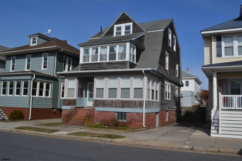 Homes For Rent - 19 S Surrey Ave<br/> Ventnor, NJ 08406