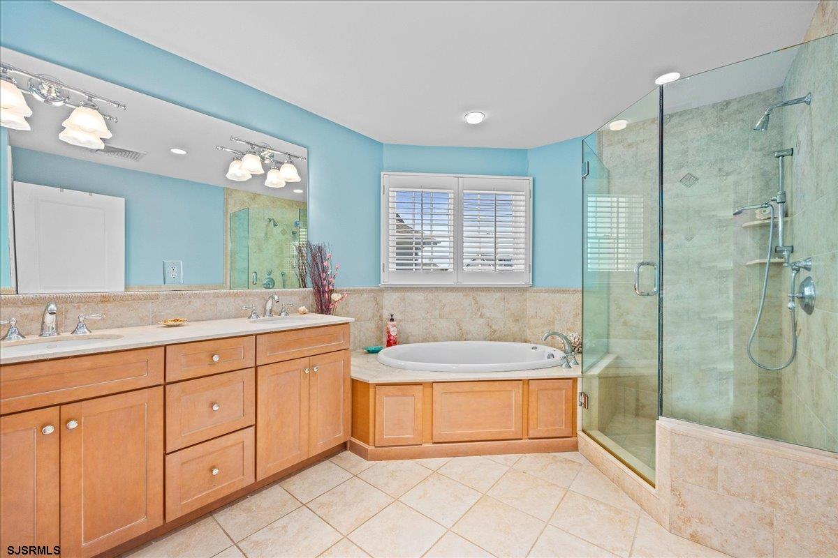 Margate, New Jersey 08402, United States, 5 Bedrooms Bedrooms, ,5 BathroomsBathrooms,Residential,Active,181825