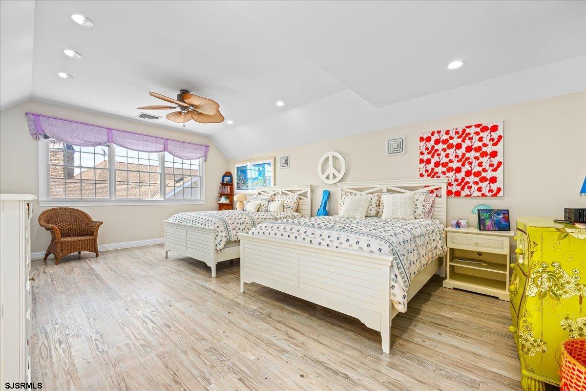 Margate, New Jersey 08402, United States, 5 Bedrooms Bedrooms, ,5 BathroomsBathrooms,Residential,Active,181825