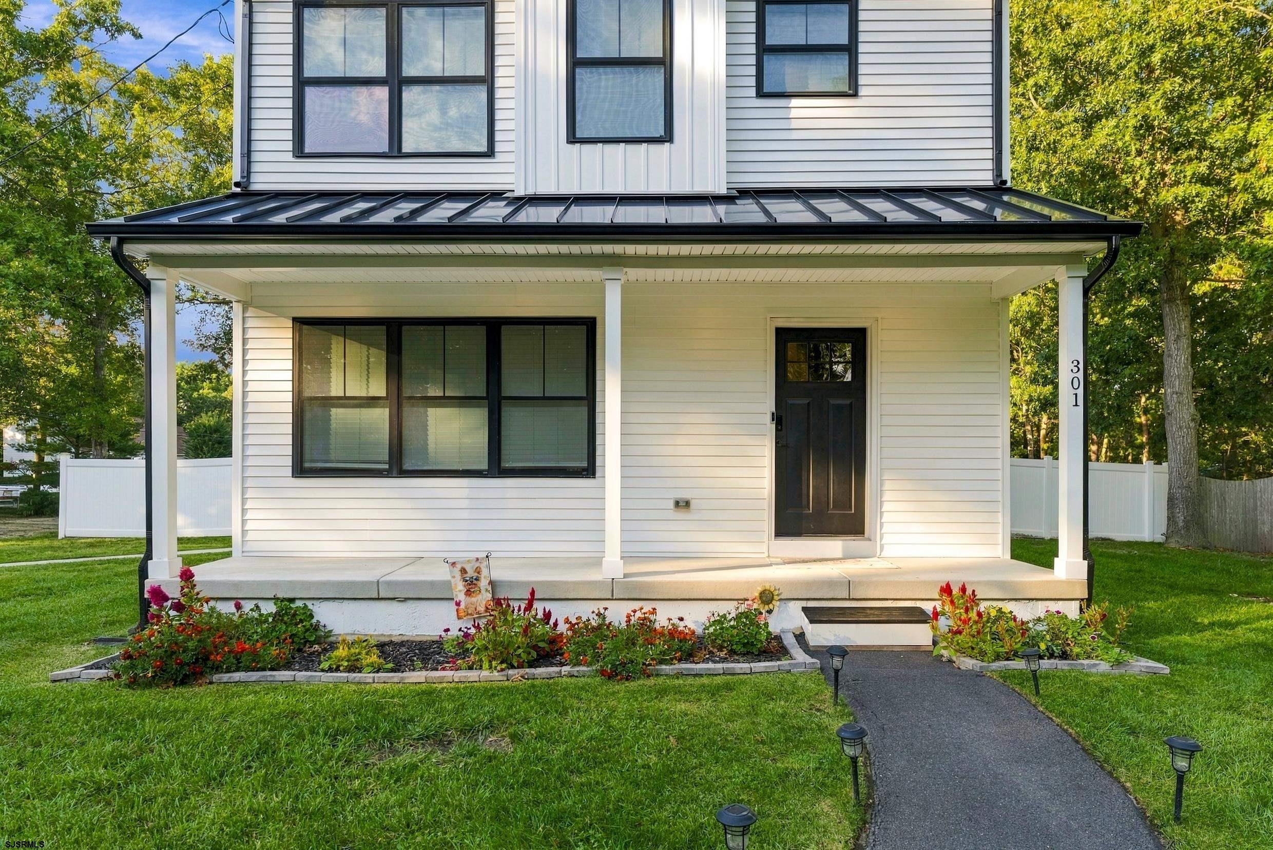 301 E Elm