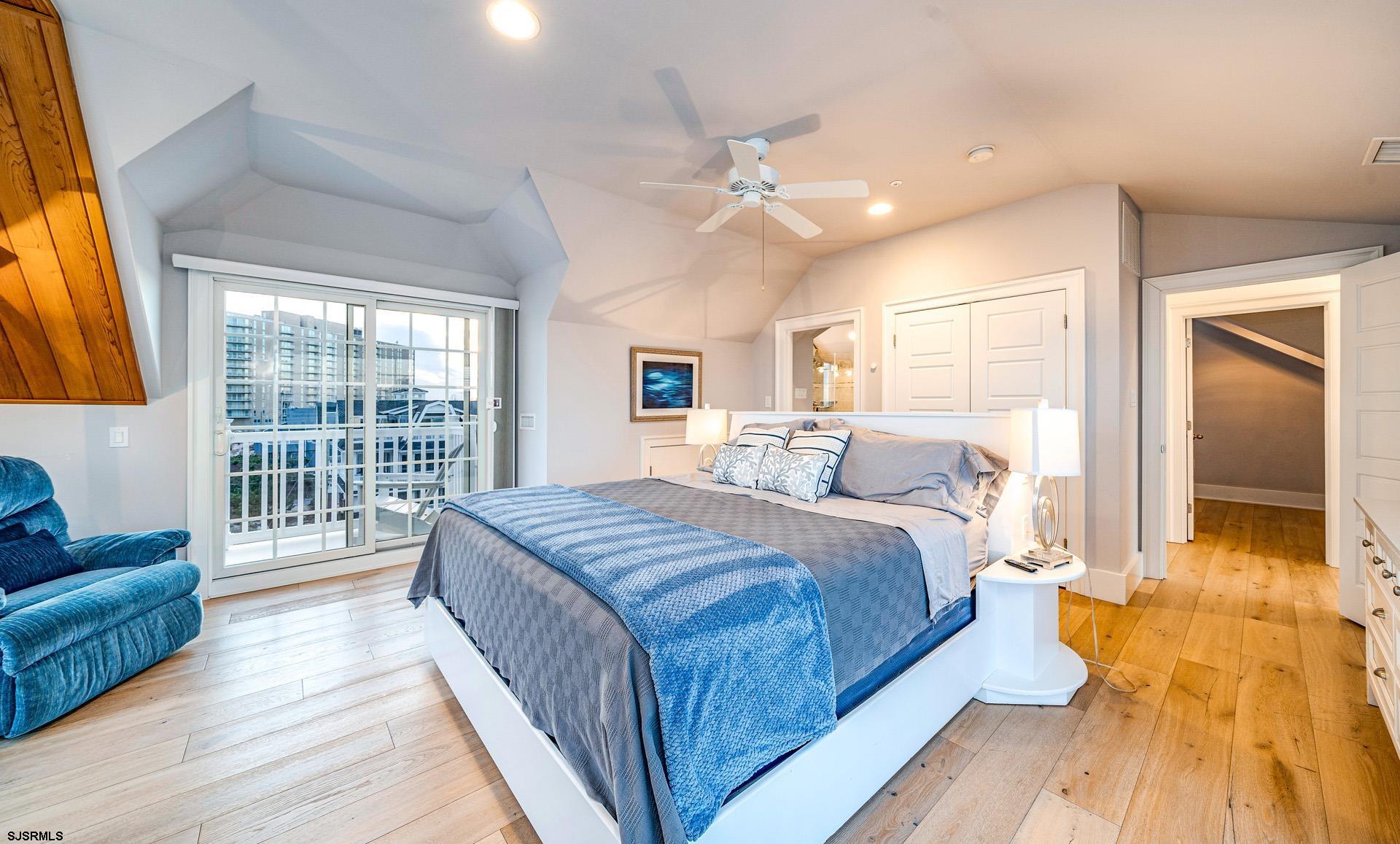 Ocean City, New Jersey 08226, United States, 6 Bedrooms Bedrooms, ,7 BathroomsBathrooms,Residential,Pending,16040