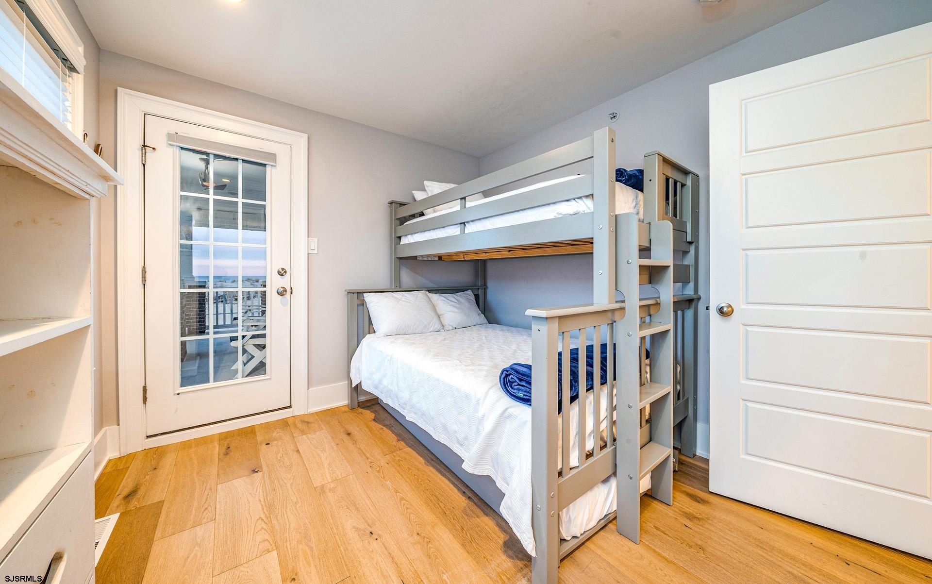 Ocean City, New Jersey 08226, United States, 6 Bedrooms Bedrooms, ,7 BathroomsBathrooms,Residential,Pending,16040