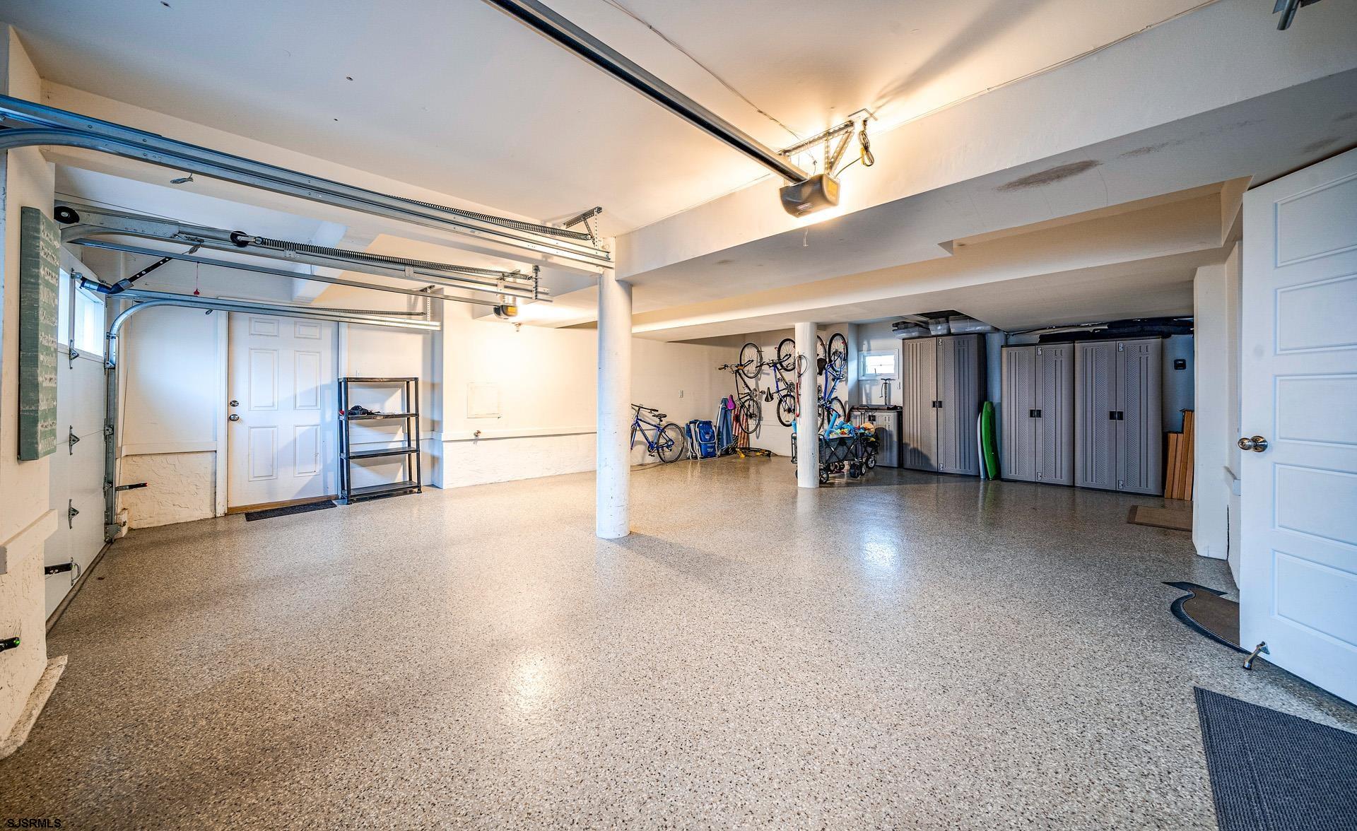 Ocean City, New Jersey 08226, United States, 6 Bedrooms Bedrooms, ,7 BathroomsBathrooms,Residential,Pending,16040