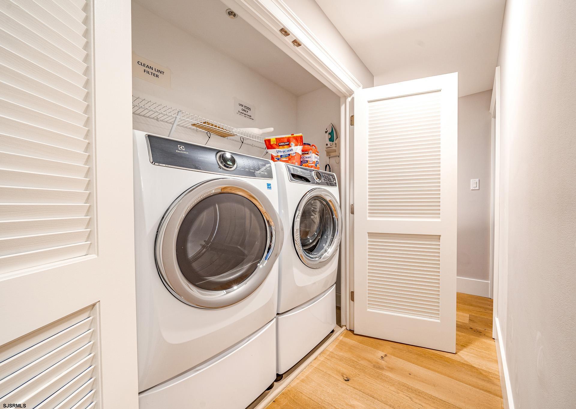 Ocean City, New Jersey 08226, United States, 6 Bedrooms Bedrooms, ,7 BathroomsBathrooms,Residential,Pending,16040