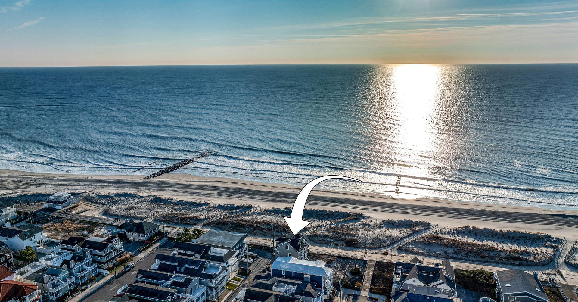 Ocean City, New Jersey 08226, United States, 6 Bedrooms Bedrooms, ,7 BathroomsBathrooms,Residential,Pending,16040