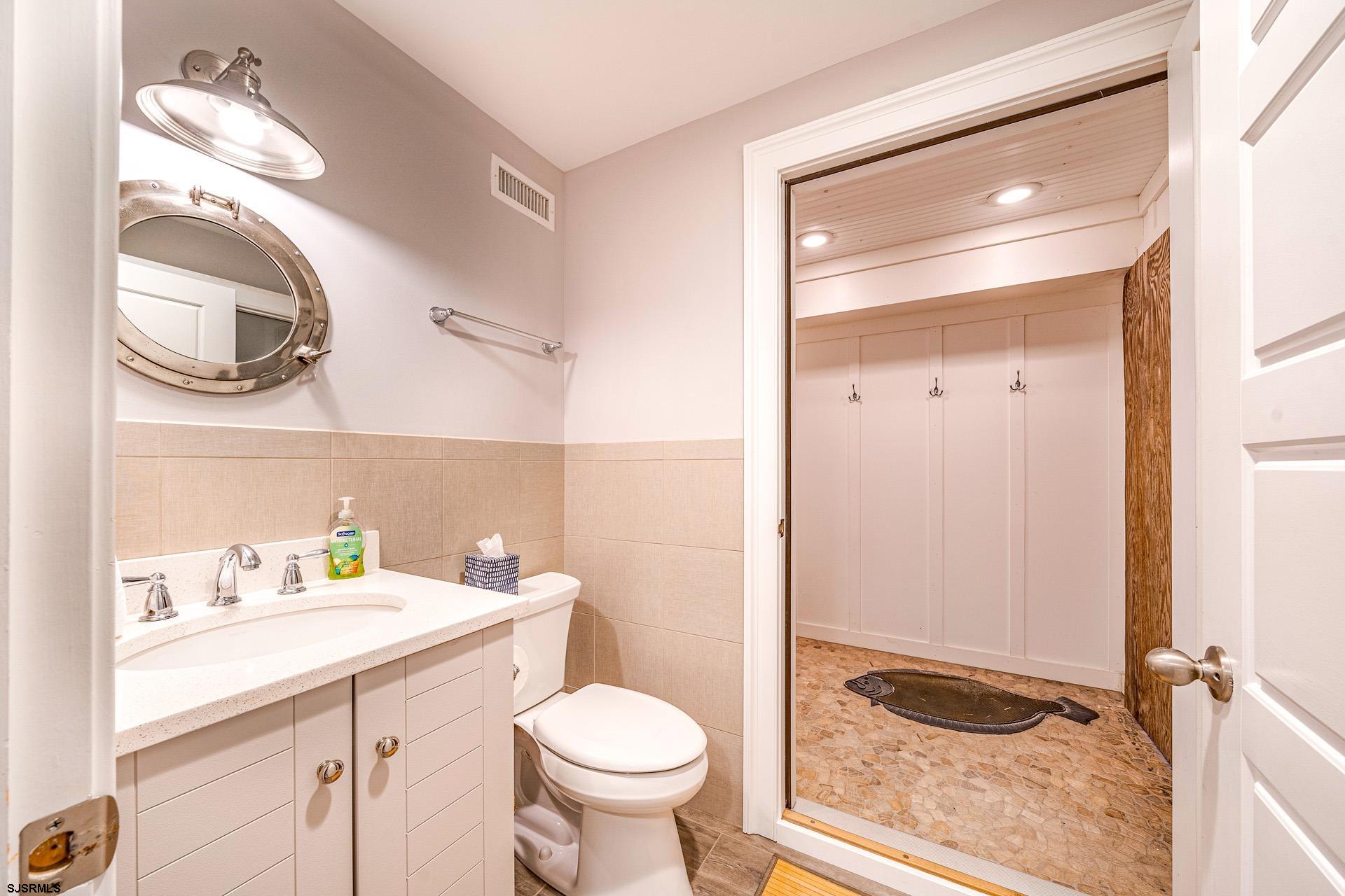 Ocean City, New Jersey 08226, United States, 6 Bedrooms Bedrooms, ,7 BathroomsBathrooms,Residential,Pending,16040