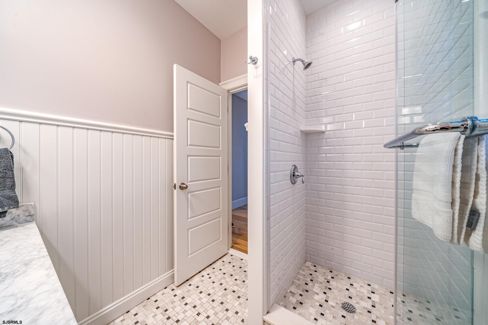 Ocean City, New Jersey 08226, United States, 6 Bedrooms Bedrooms, ,7 BathroomsBathrooms,Residential,Pending,16040