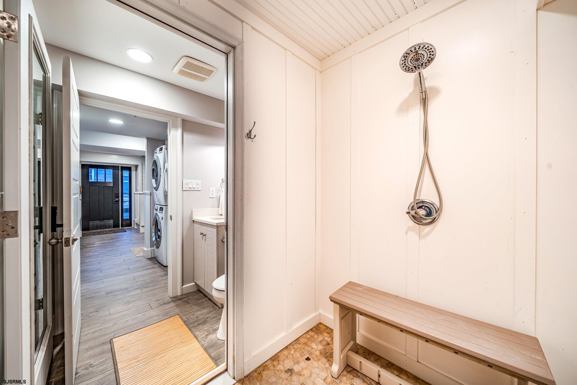 Ocean City, New Jersey 08226, United States, 6 Bedrooms Bedrooms, ,7 BathroomsBathrooms,Residential,Pending,16040