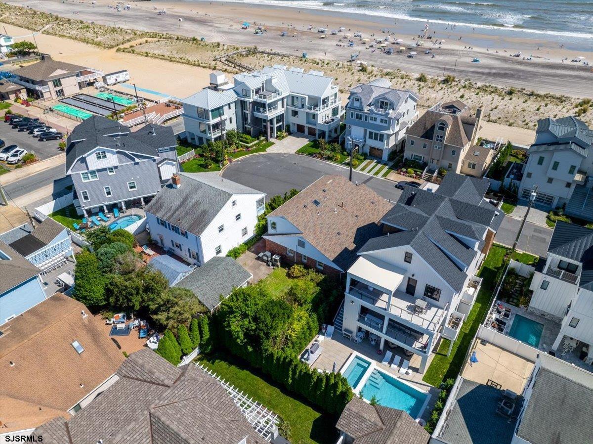 Margate, New Jersey 08402, United States, 6 Bedrooms Bedrooms, ,3 BathroomsBathrooms,Residential,Active,170310