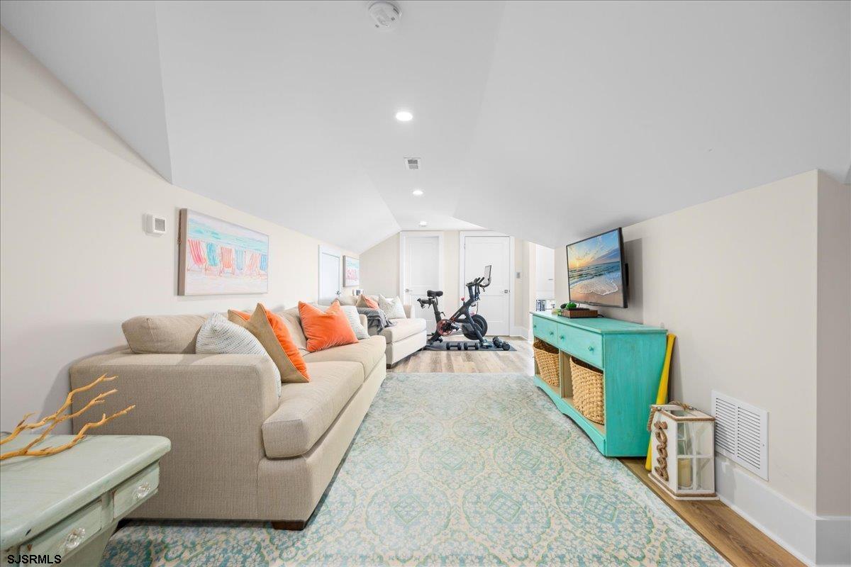 Margate, New Jersey 08402, United States, 6 Bedrooms Bedrooms, ,5 BathroomsBathrooms,Residential,Active,190148