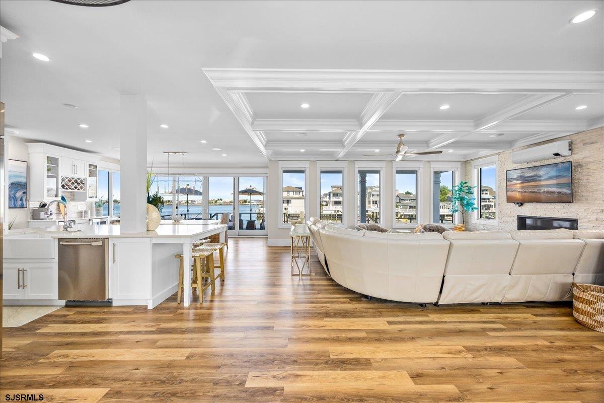 Margate, New Jersey 08402, United States, 6 Bedrooms Bedrooms, ,5 BathroomsBathrooms,Residential,Active,190148