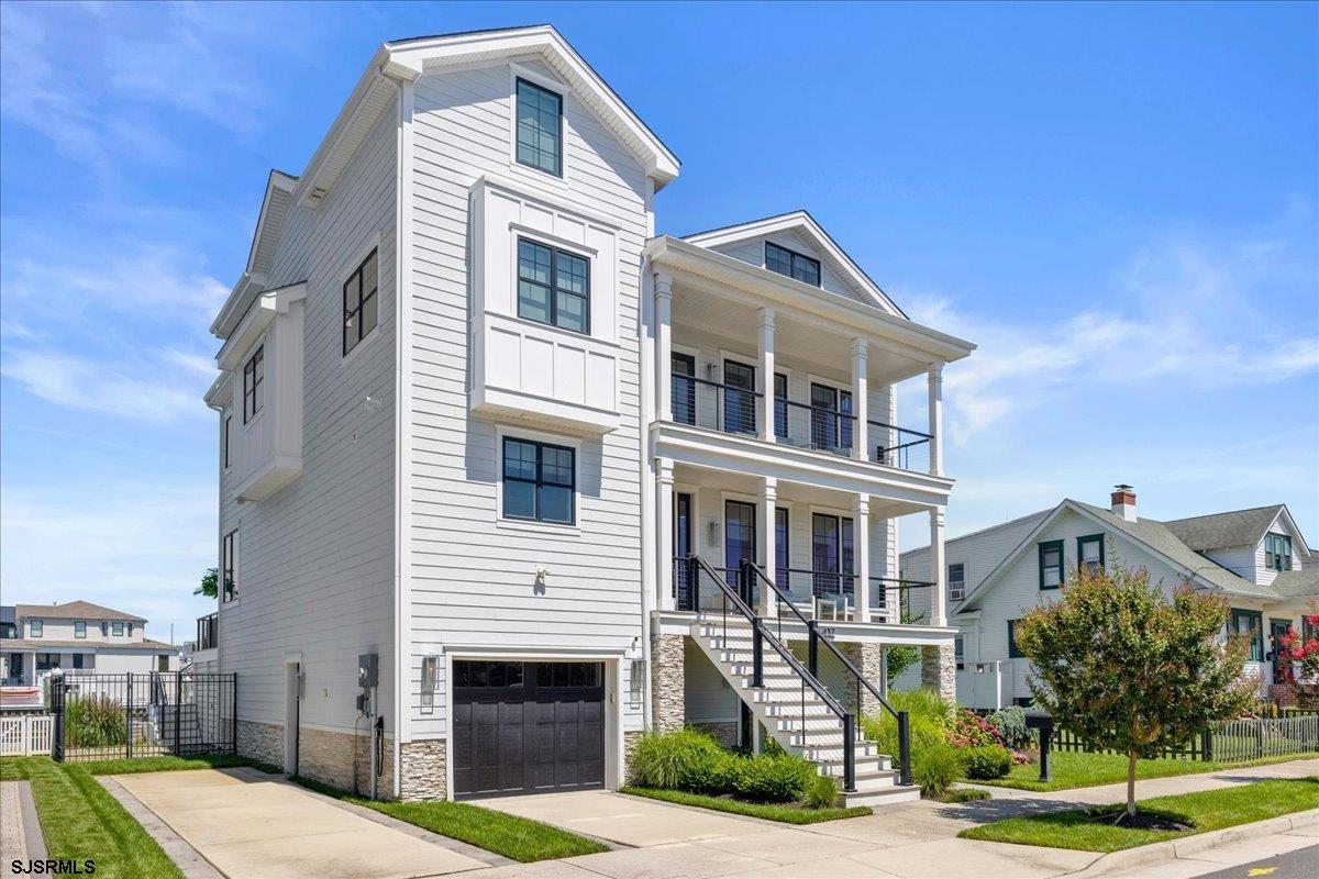 437 N Thurlow