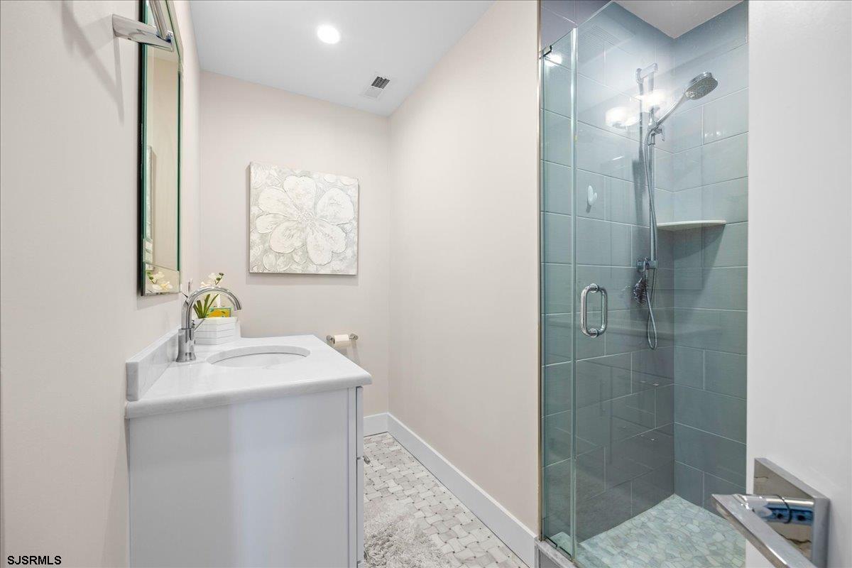 Margate, New Jersey 08402, United States, 6 Bedrooms Bedrooms, ,5 BathroomsBathrooms,Residential,Active,190148